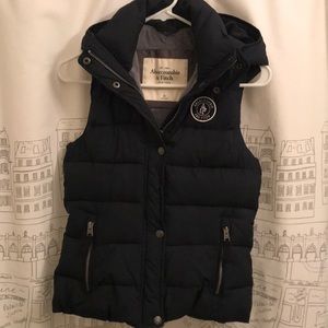 Abercrombie &Fitch puffer vest, great condition